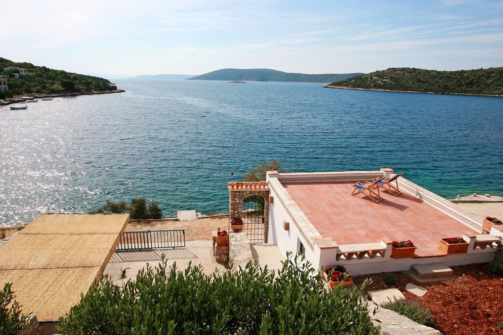 Villa Sol Vinisce Exterior photo