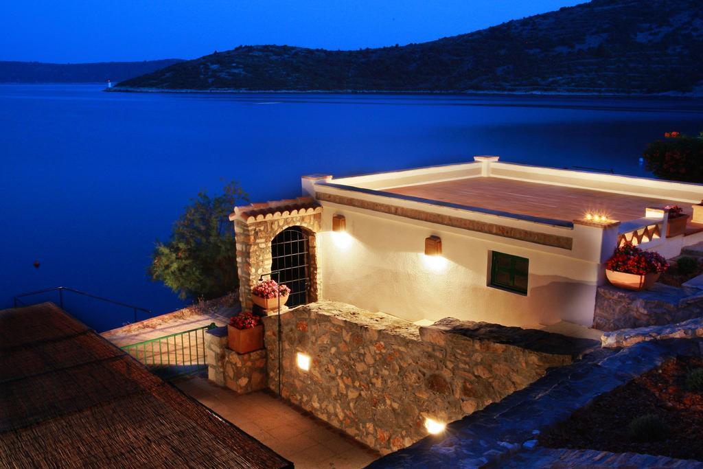 Villa Sol Vinisce Exterior photo