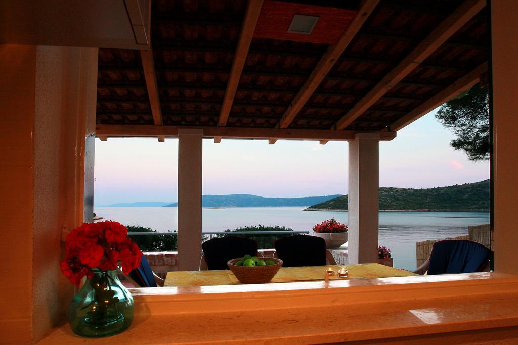 Villa Sol Vinisce Exterior photo